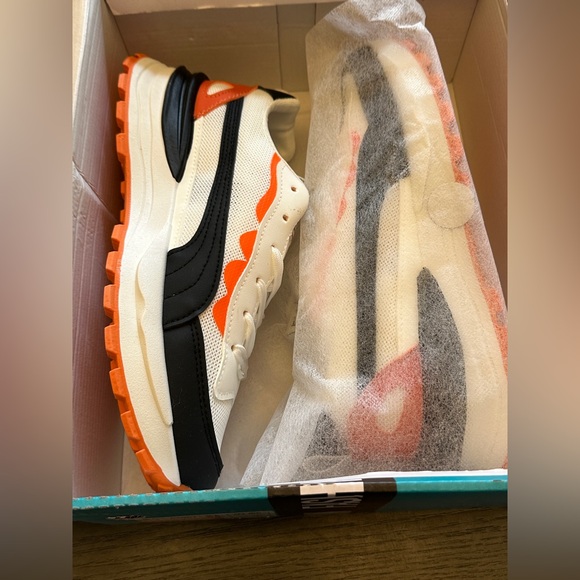 Men”s shoes size 8.5 - Picture 4 of 5